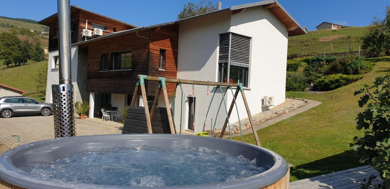 Domaine De La Rue De La Tour Bed & Breakfast Valsonne Eksteriør bilde